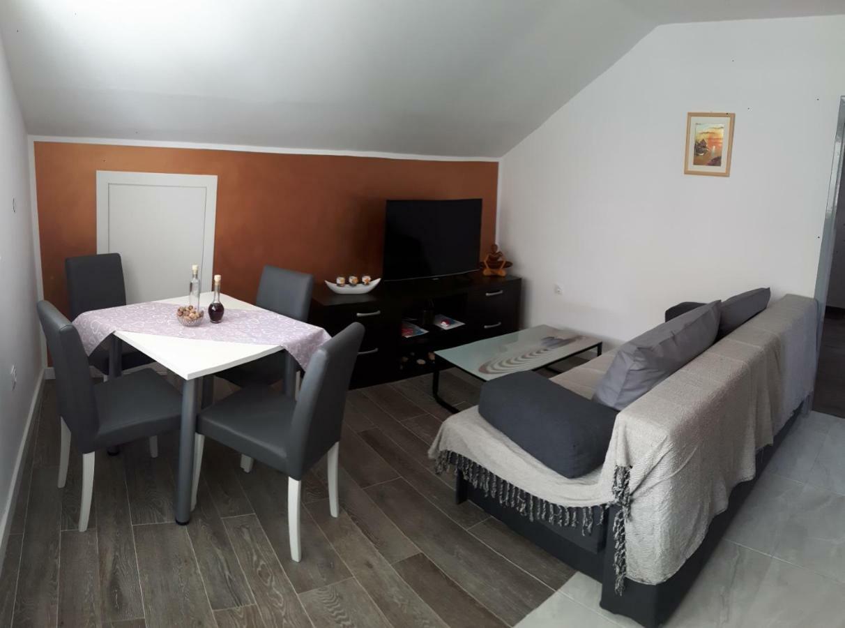 Apartman Zora Trogir Zewnętrze zdjęcie